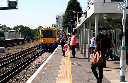 Forest Hill railway station